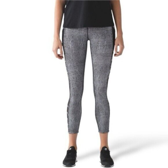 Lululemon Wild And Free Tight Fall Net White Black / Black Size 4 - Picture 3 of 10